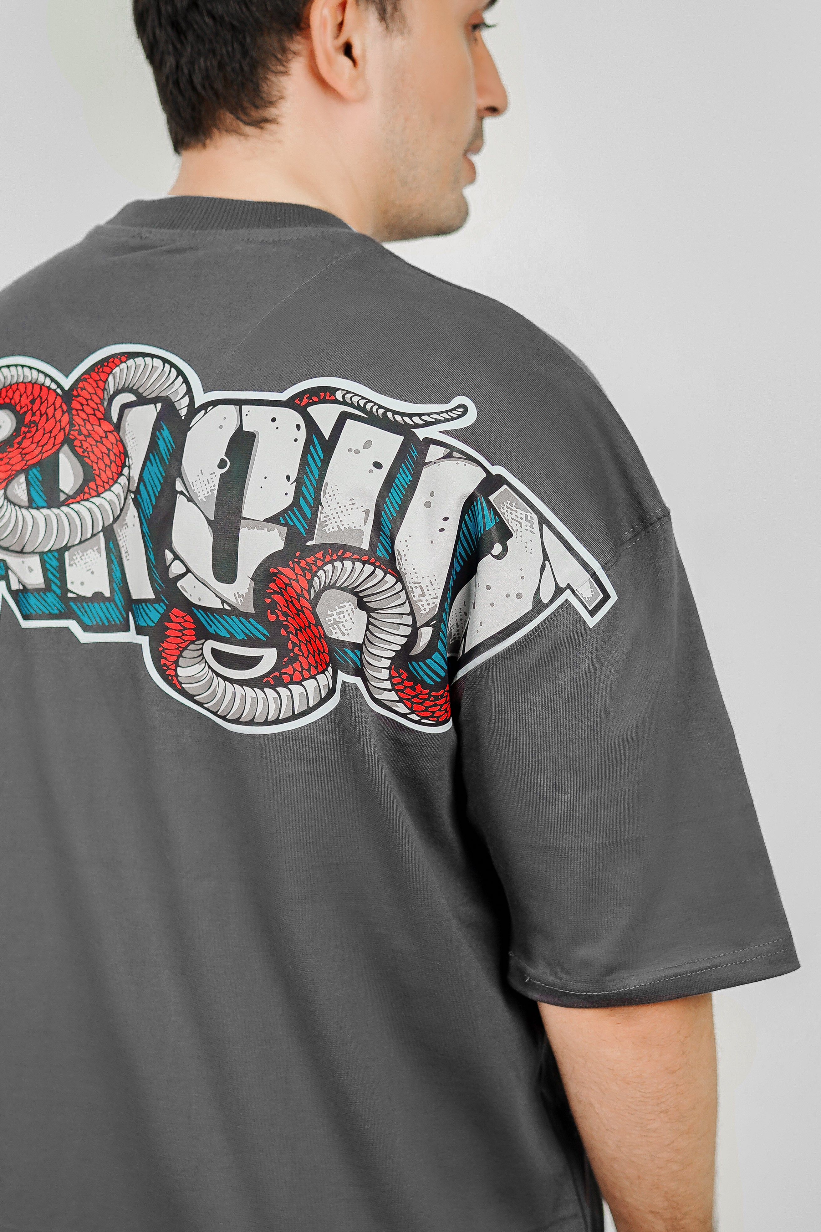 - BREAKOUT OVERSIZED TEES –