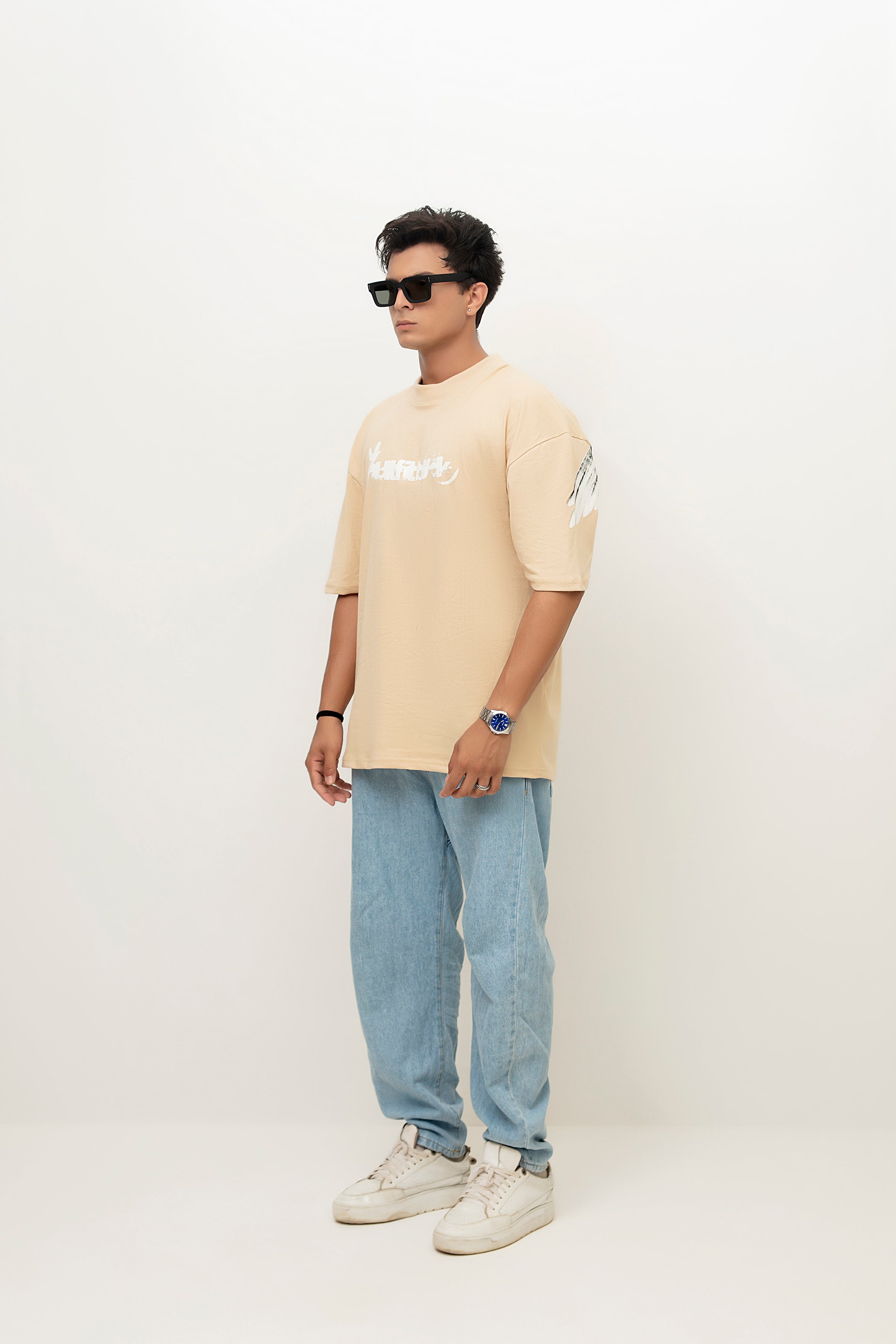 – PIGEON-CREAM OVERSIZED TEES –