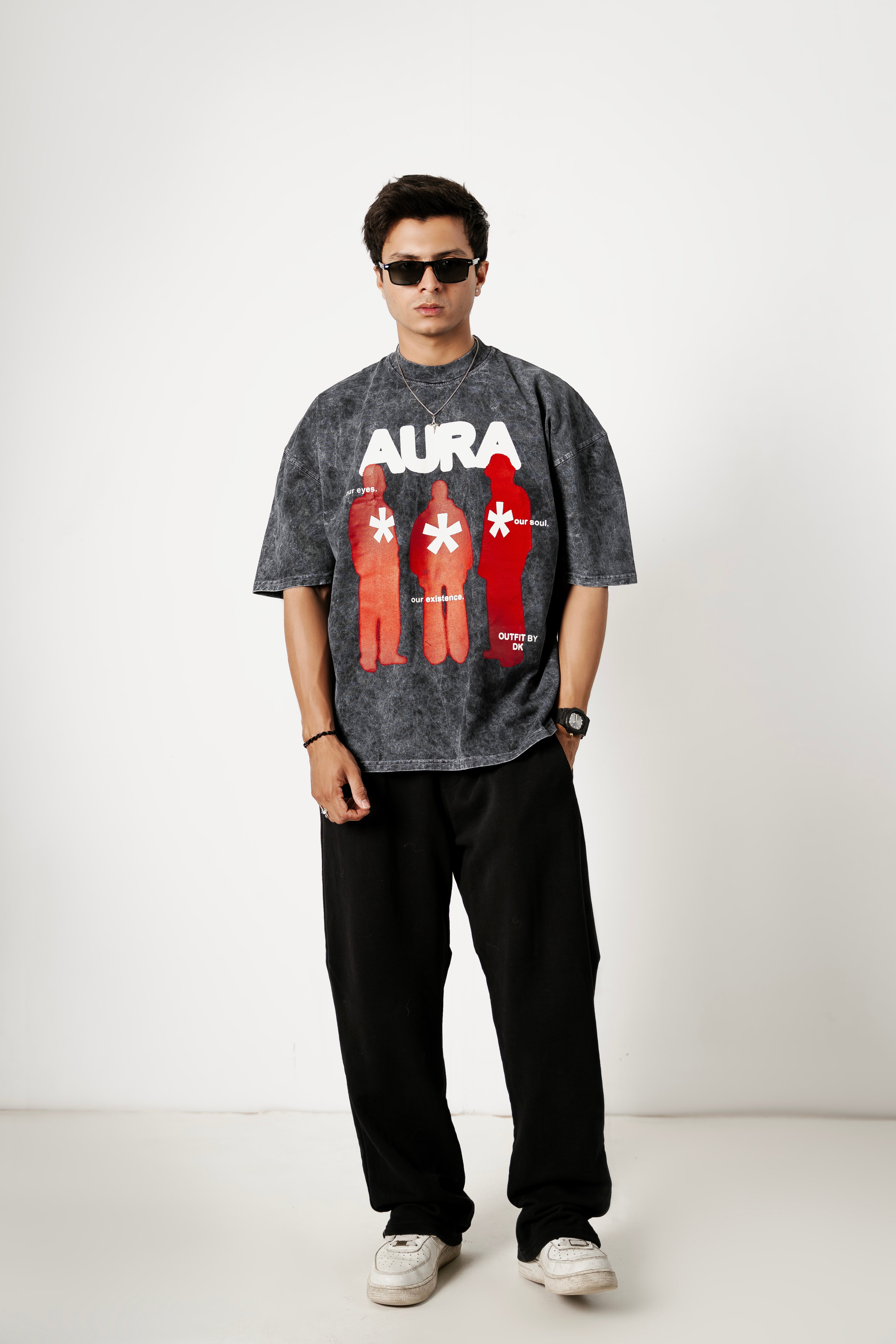 – AURA ACIDWASH OVERSIZED TEES –