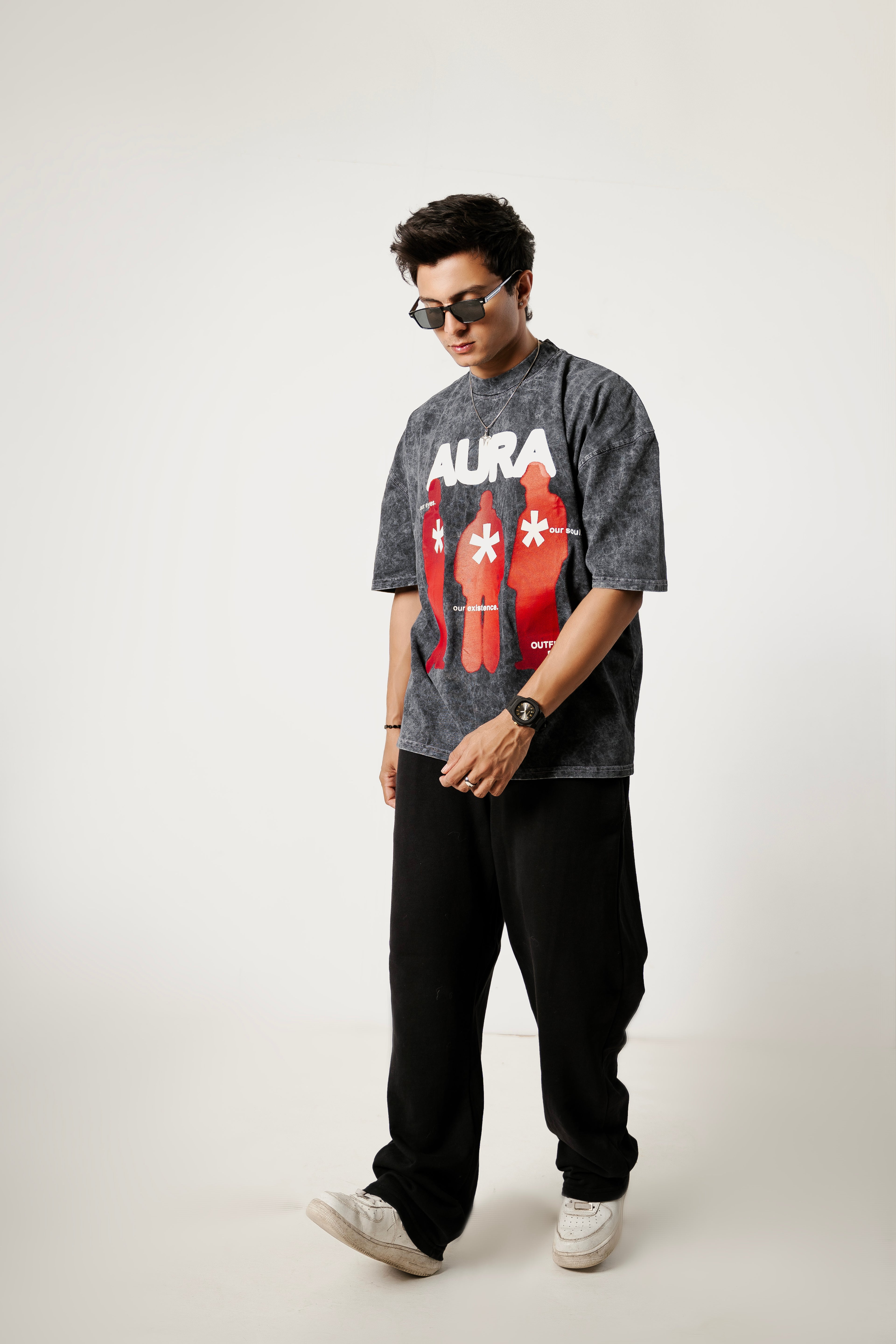 – AURA ACIDWASH OVERSIZED TEES –