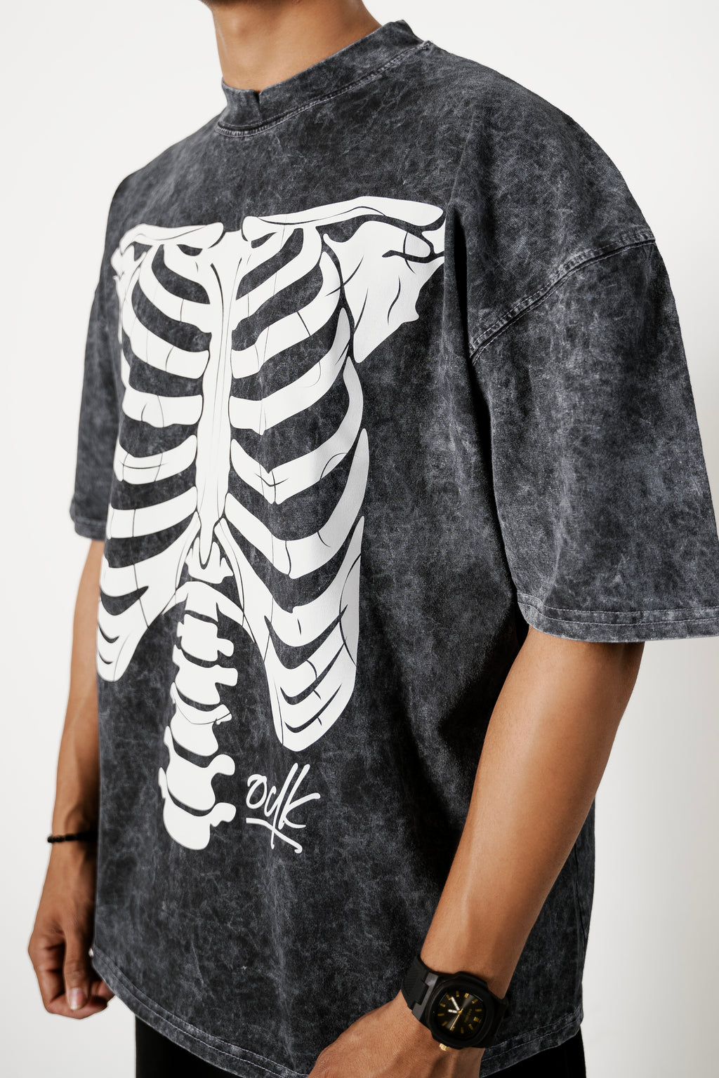 – SKELETON ACIDWASH OVERSIZED TEES –